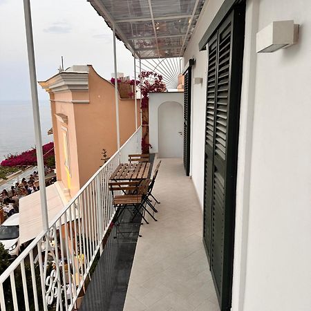 Queen View Apartment - No Kitchen Positano Bagian luar foto