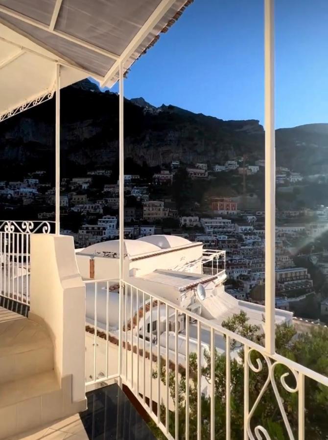 Queen View Apartment - No Kitchen Positano Bagian luar foto