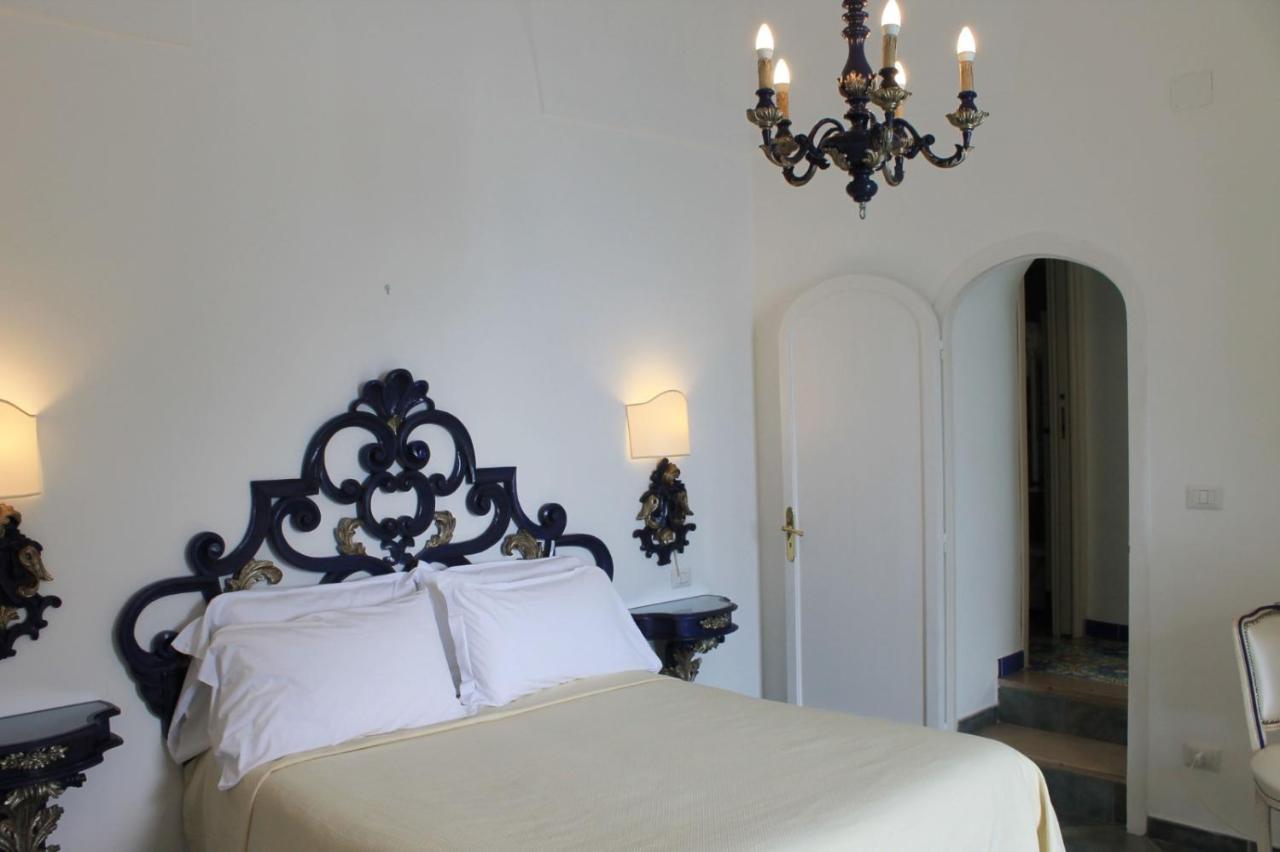 Queen View Apartment - No Kitchen Positano Bagian luar foto
